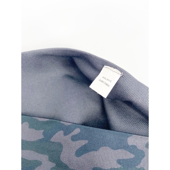 SPANX Look At Me Now Sage Camo Cropped Shaping Leggings Black Camo XL - Picture 8 of 8